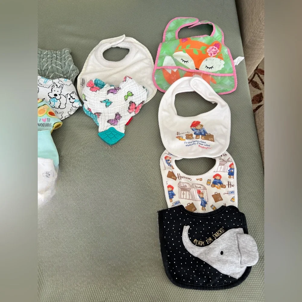 Blue and White Absorbent Baby Bibs Set